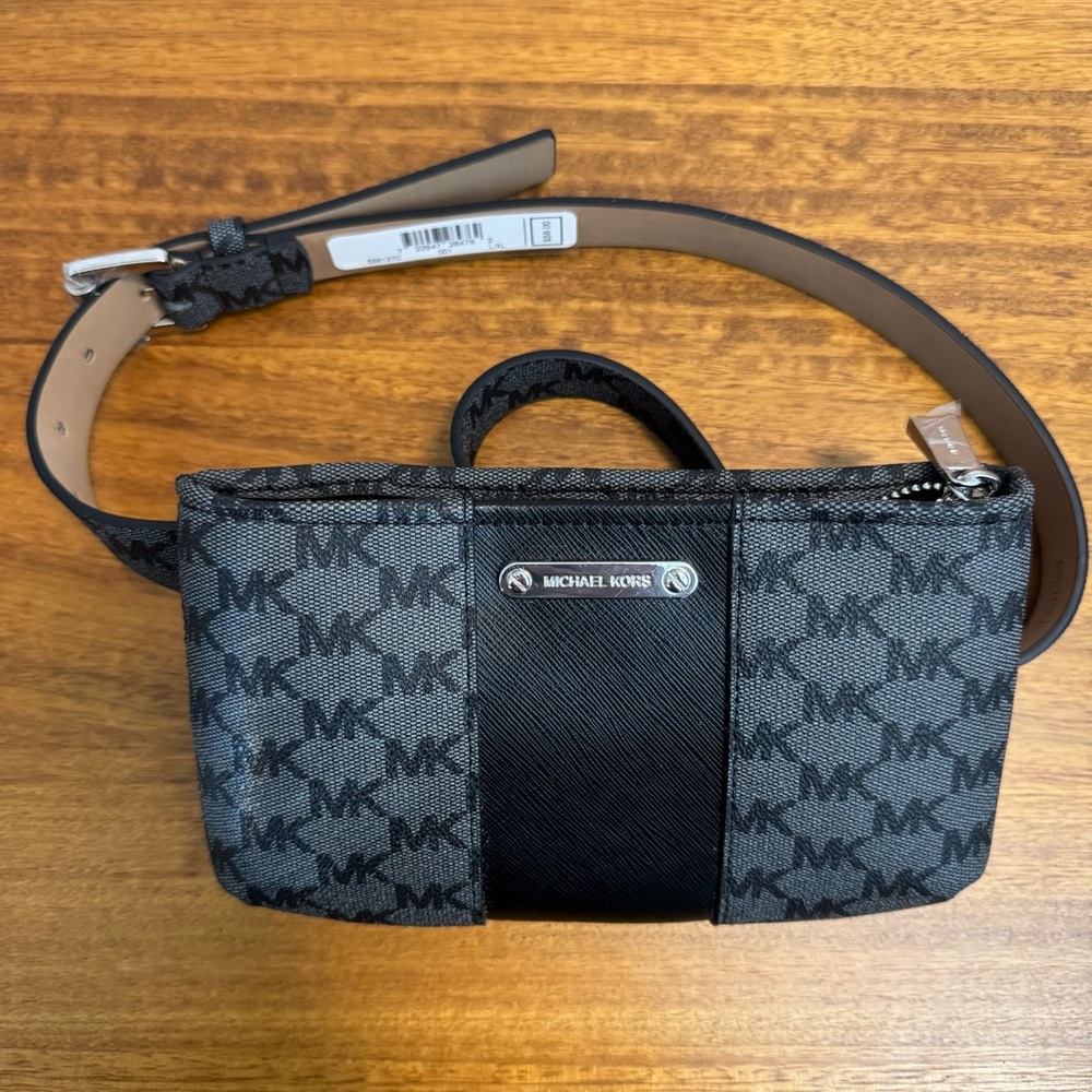 NEW! Michael Kors Women's Belt Bag - Picture 1 of 8